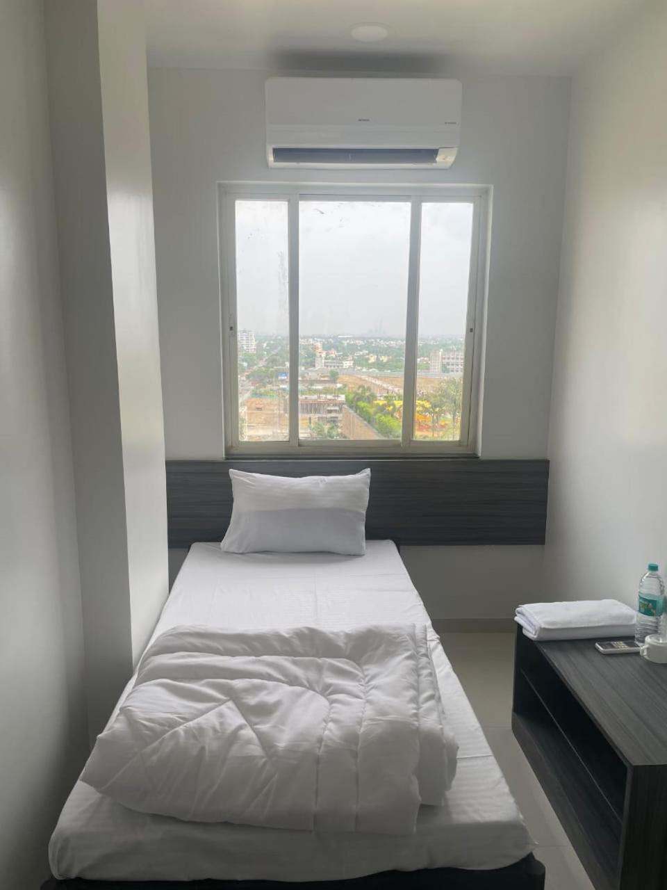 Hotel Oberon Szolápur Kültér fotó